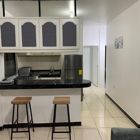Comfortable 3-Bedroom Apartment, Close To The American Consulate Guayaquil Exteriör bild