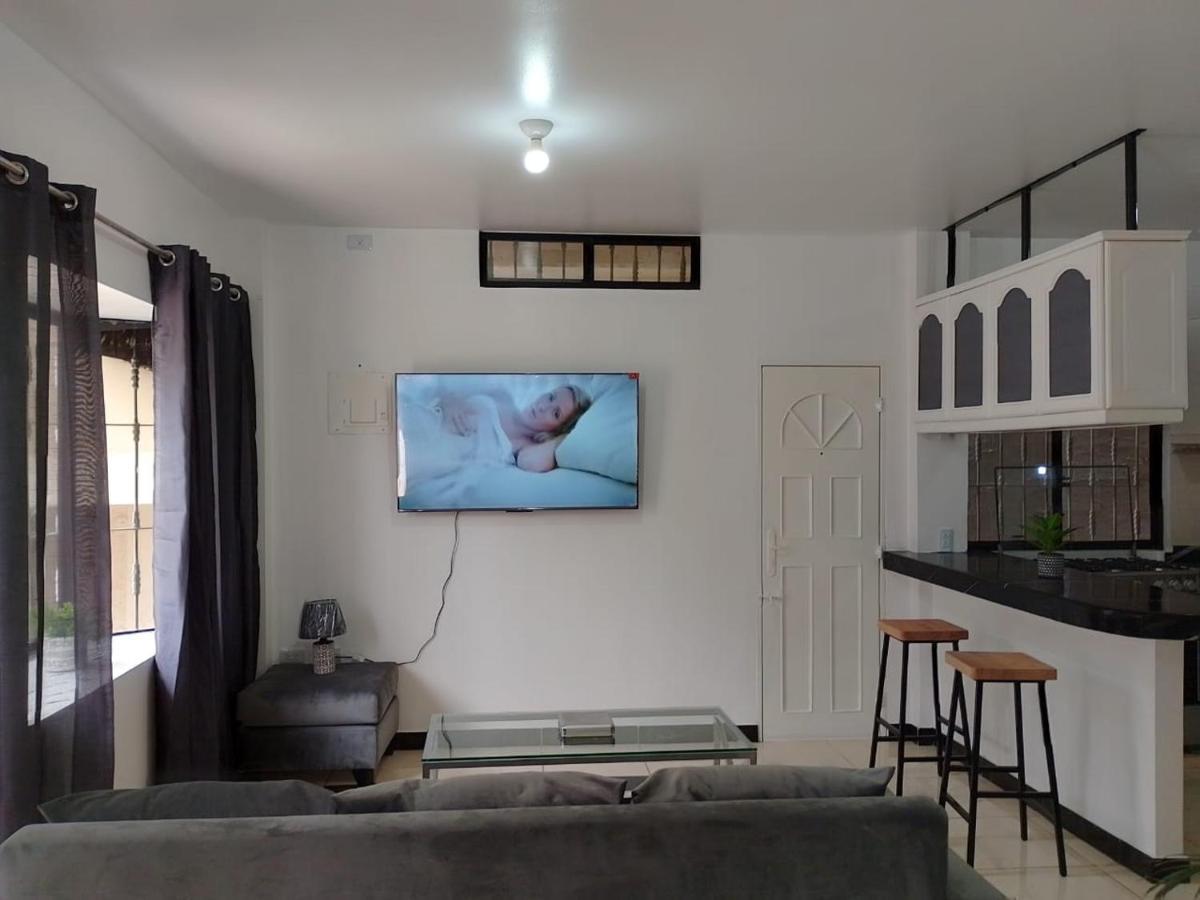 Comfortable 3-Bedroom Apartment, Close To The American Consulate Guayaquil Exteriör bild
