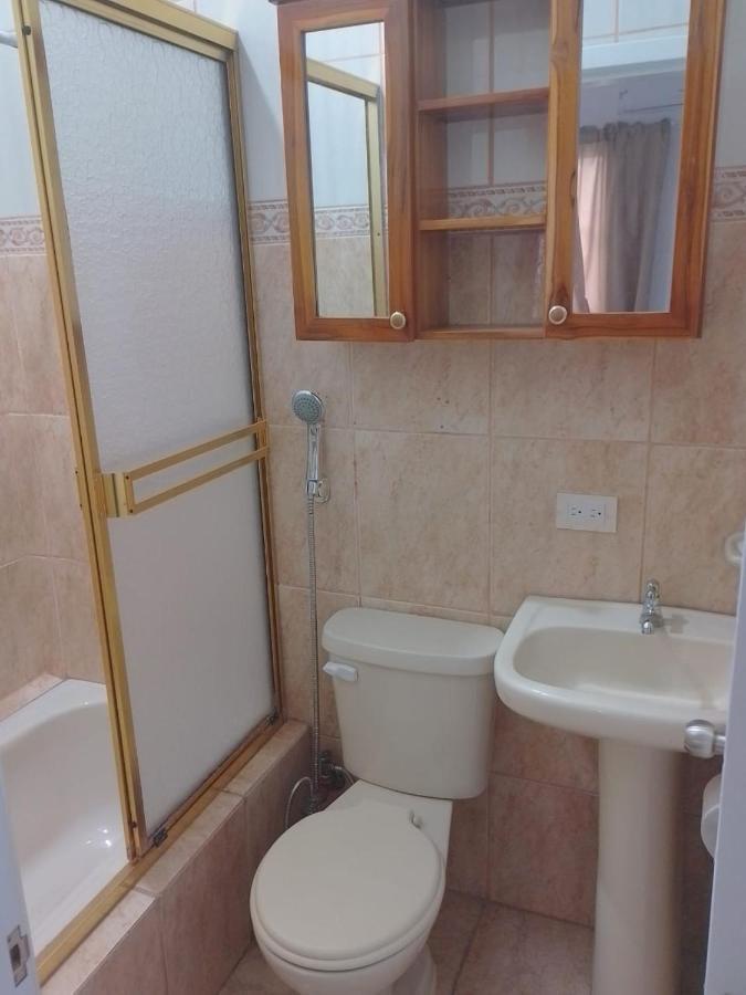 Comfortable 3-Bedroom Apartment, Close To The American Consulate Guayaquil Exteriör bild
